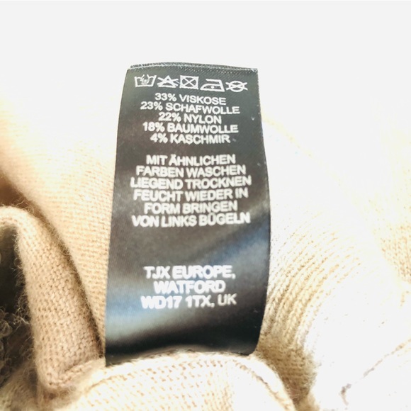 Lucy & Laurel Penguin Lambs Wool & Cashmere Blend Tan Holiday Christmas Sweater - Picture 10 of 12